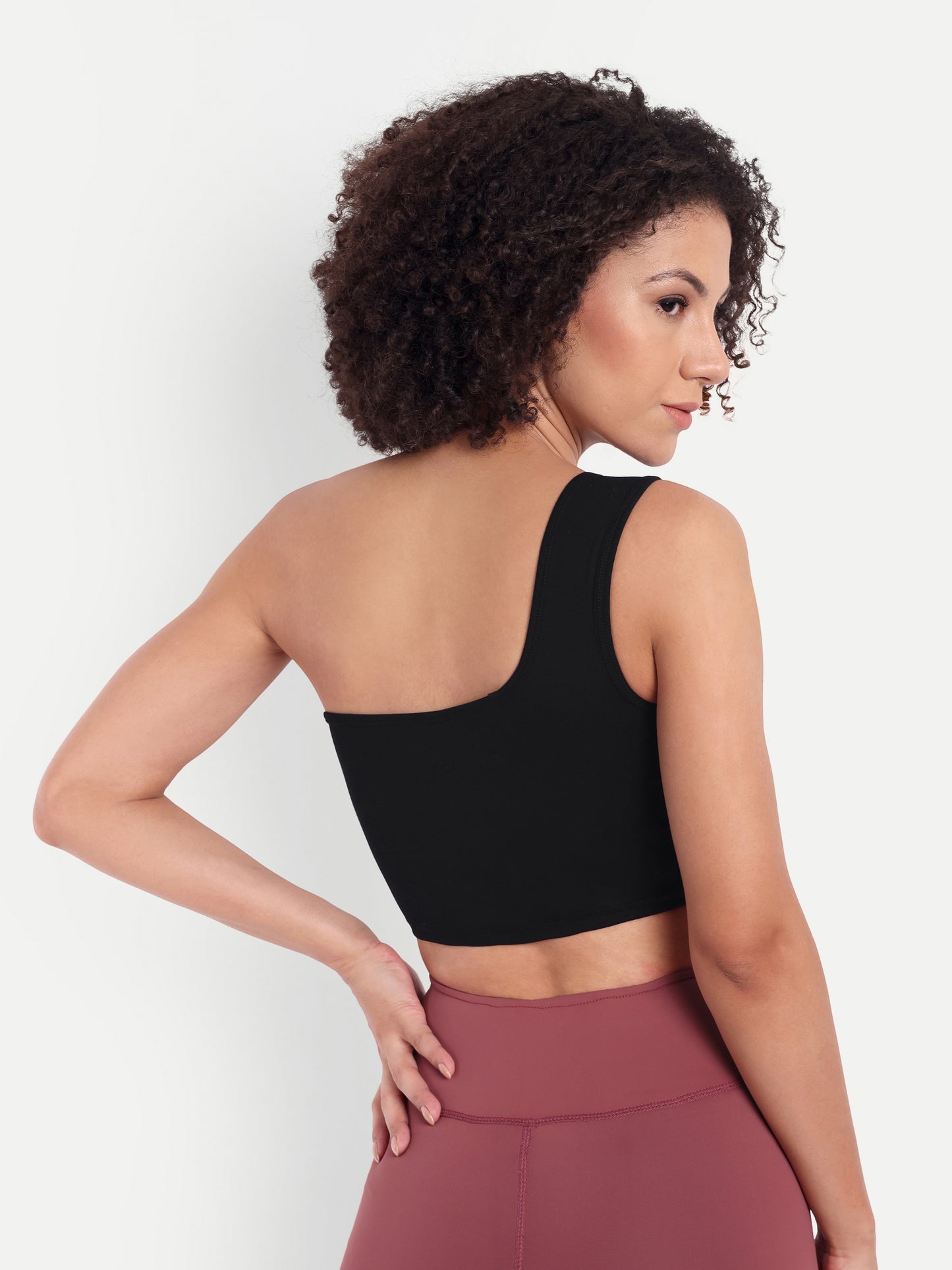 NATALIA ONE SHOULDER SPORTS BRA IN BLACK